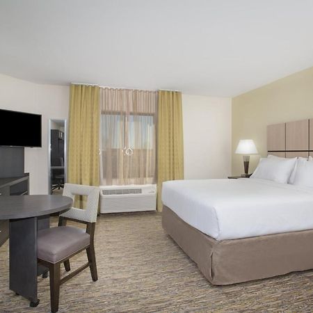 Candlewood Suites Pueblo By Ihg Bagian luar foto