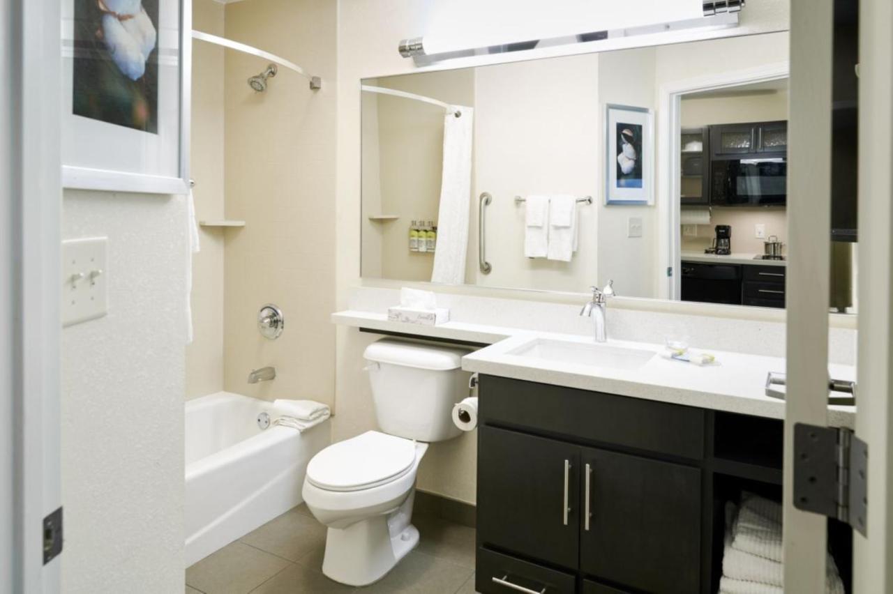 Candlewood Suites Pueblo By Ihg Bagian luar foto