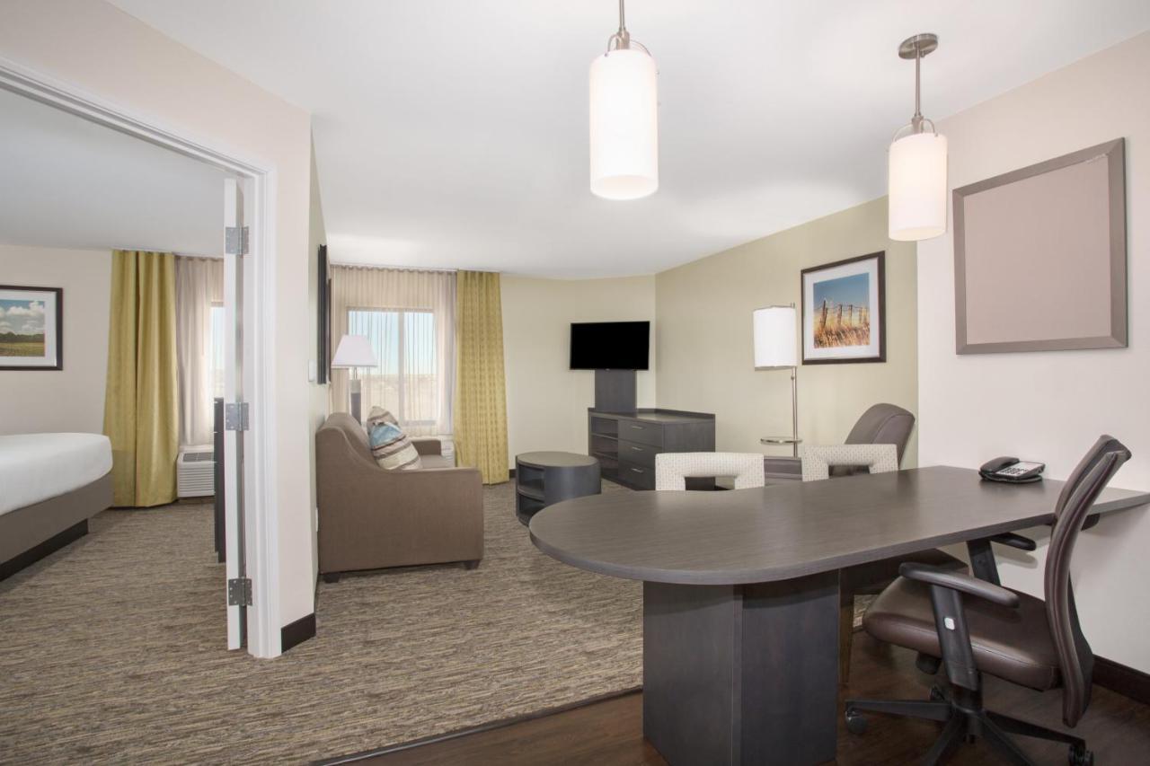 Candlewood Suites Pueblo By Ihg Bagian luar foto