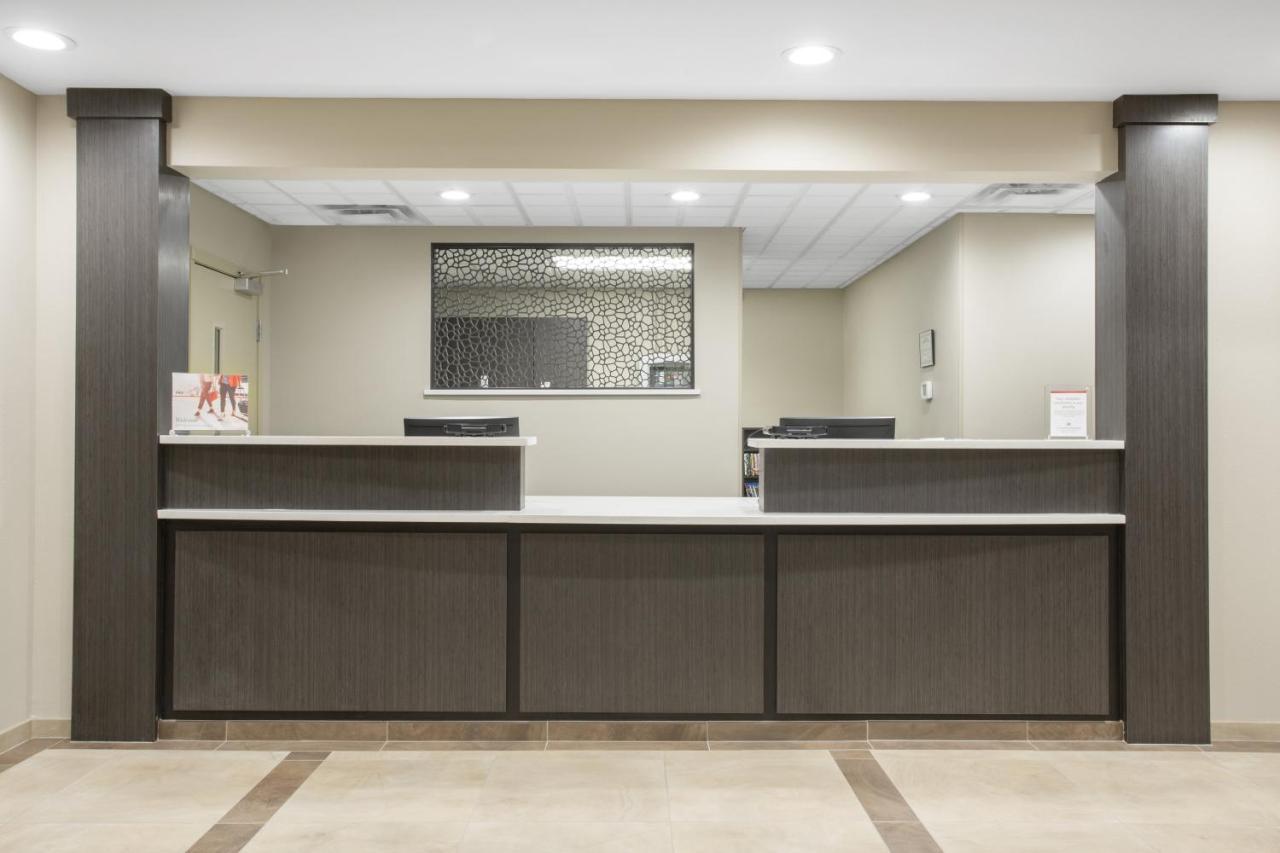 Candlewood Suites Pueblo By Ihg Bagian luar foto