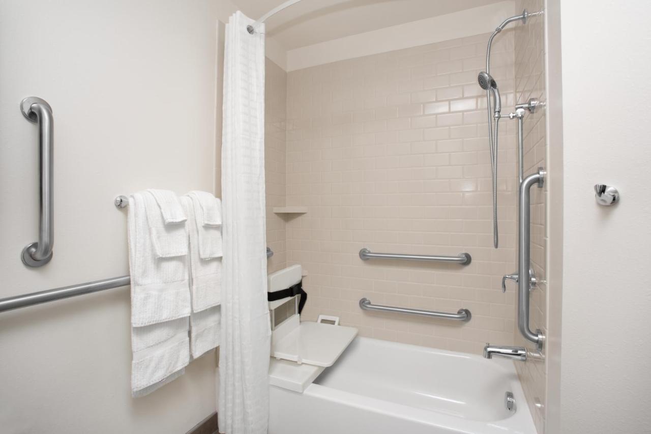 Candlewood Suites Pueblo By Ihg Bagian luar foto
